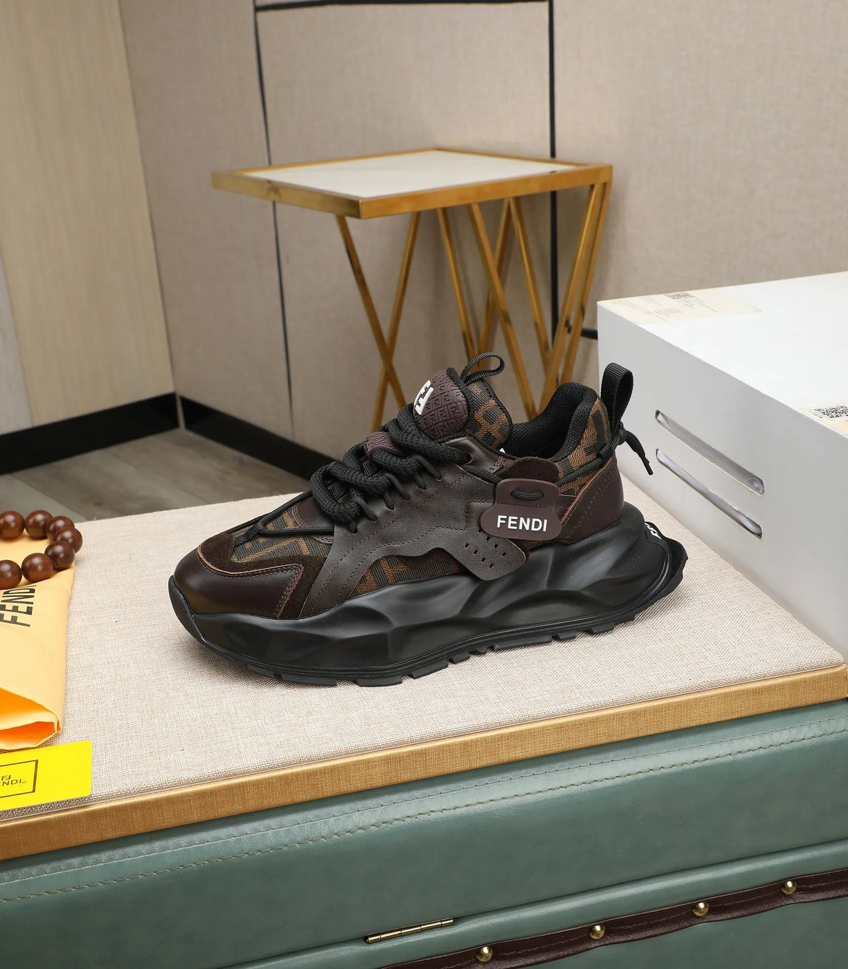 Men's clothing and shoes 💰580 🕷🕷【FENDI】FENDI fashionable casual men's shoes🇨🇳Original official website 1:1 model opening, new models are available first💯Not high-profile but avant-garde, simple, low-key and fashionable, super versatile style🌿Made of original cowhide➕Pigskin lining🎋The version is comfortable on the feet, so rigorous for any small place, first-class workmanship🍍38-44 Large quantities in stock